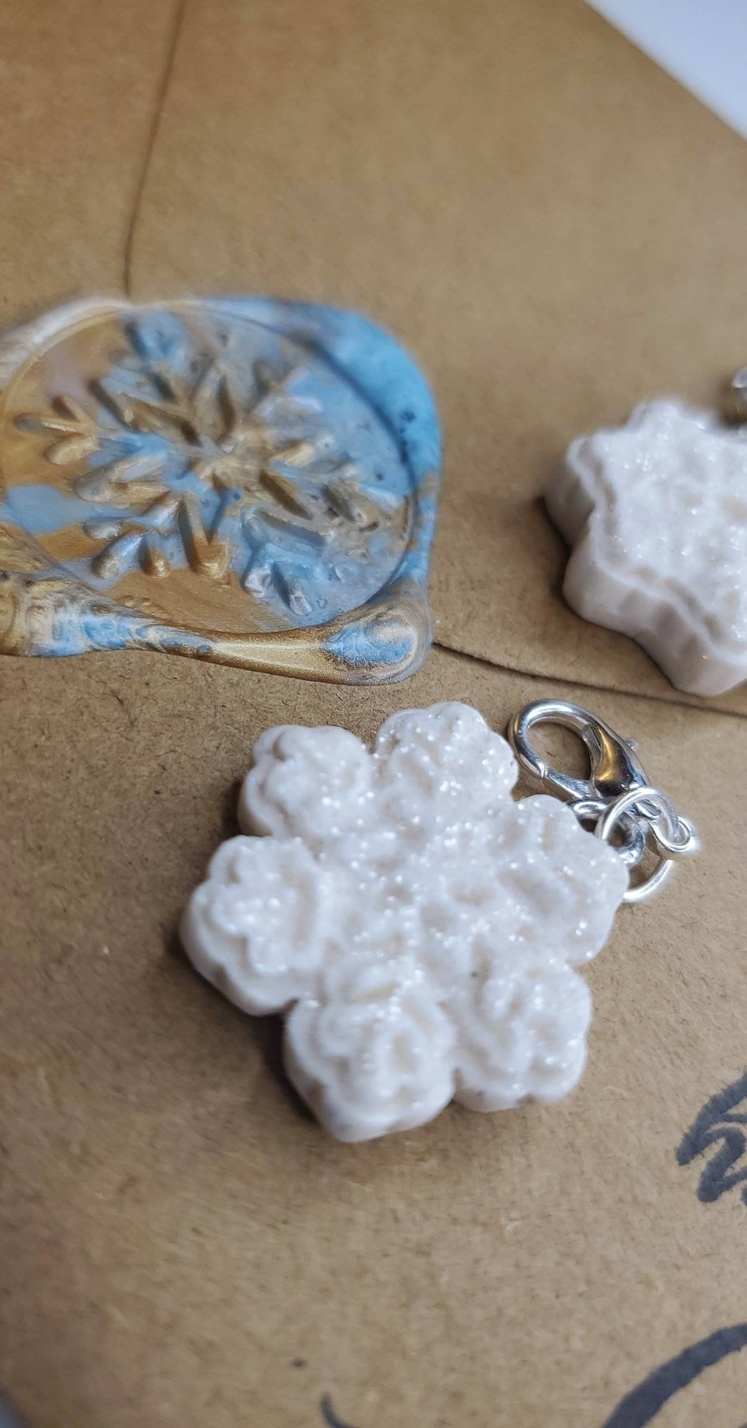 Woolen Winter Hat kits/pom/snowflake charm